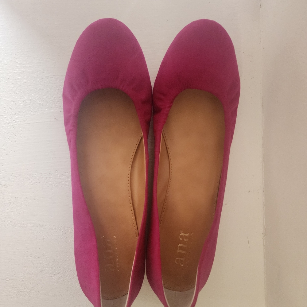Brand NEW a.n.a Magenta Suede Ballet Flats - Picture 3 of 6